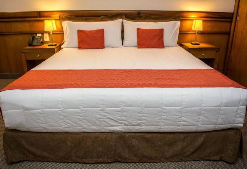 اتاق سوپریور, De La Trinidad