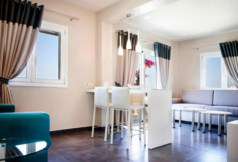 디럭스 주니어 스위트 바다 전망, Dionysos Village Resort