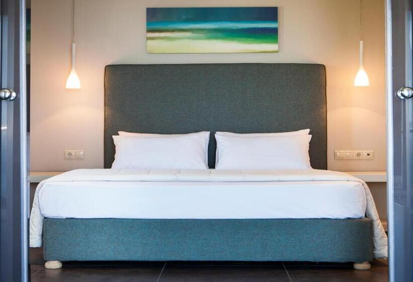 디럭스 주니어 스위트 바다 전망, Dionysos Village Resort