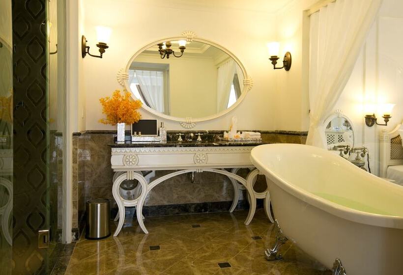 اتاق لوکس با چشمانداز شهر, Eldora