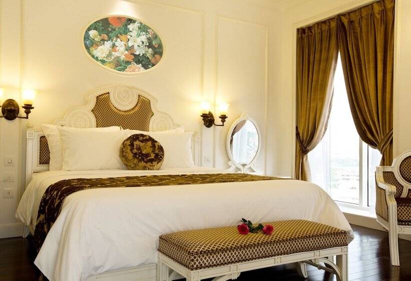 اتاق لوکس, Eldora