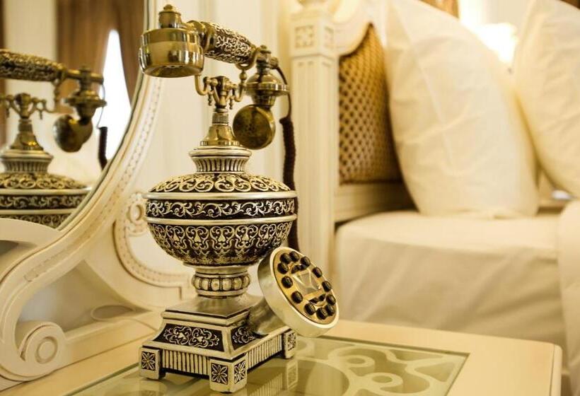 اتاق لوکس, Eldora