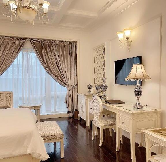 اتاق لوکس با چشمانداز شهر, Eldora