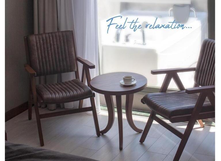 سوییت جونیور با بالکن, Lara Park