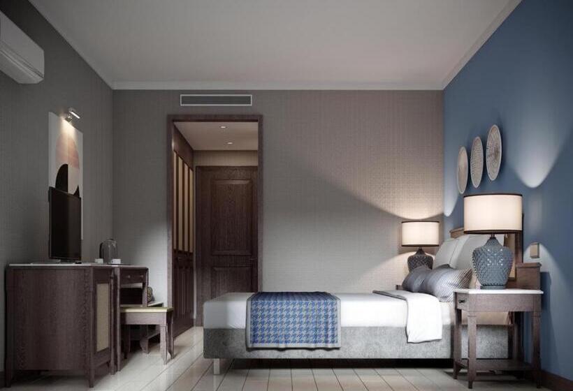 اتاق استاندارد, Lara Park