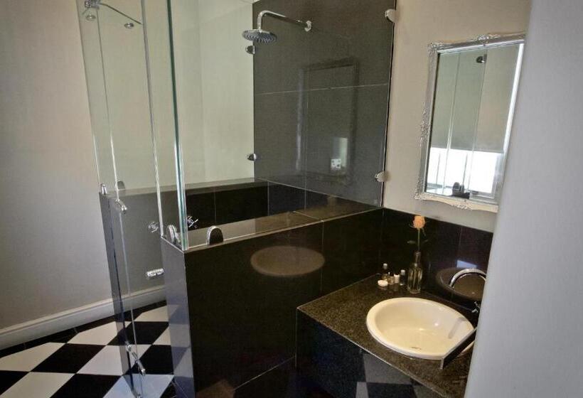 스탠다드 룸, Long Street Boutique