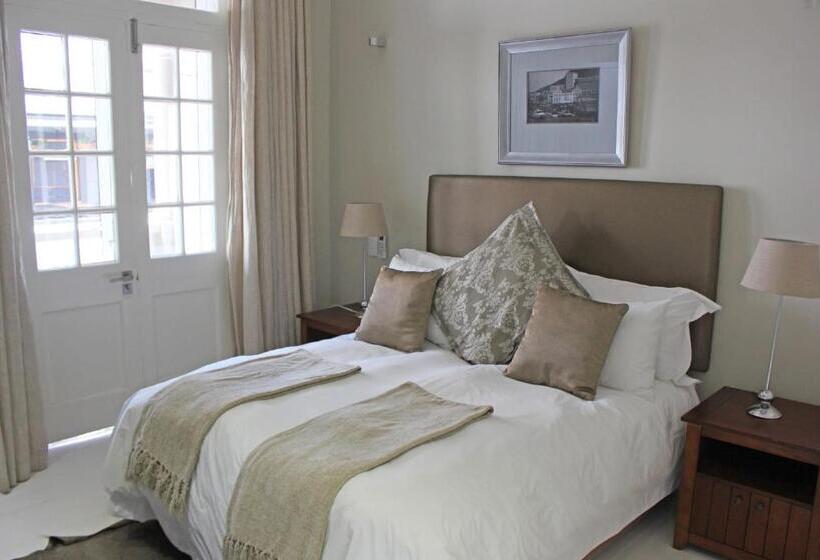 스탠다드 발코니 룸, Long Street Boutique