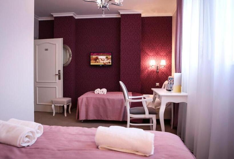 חדר סטנדרט, Madelaine