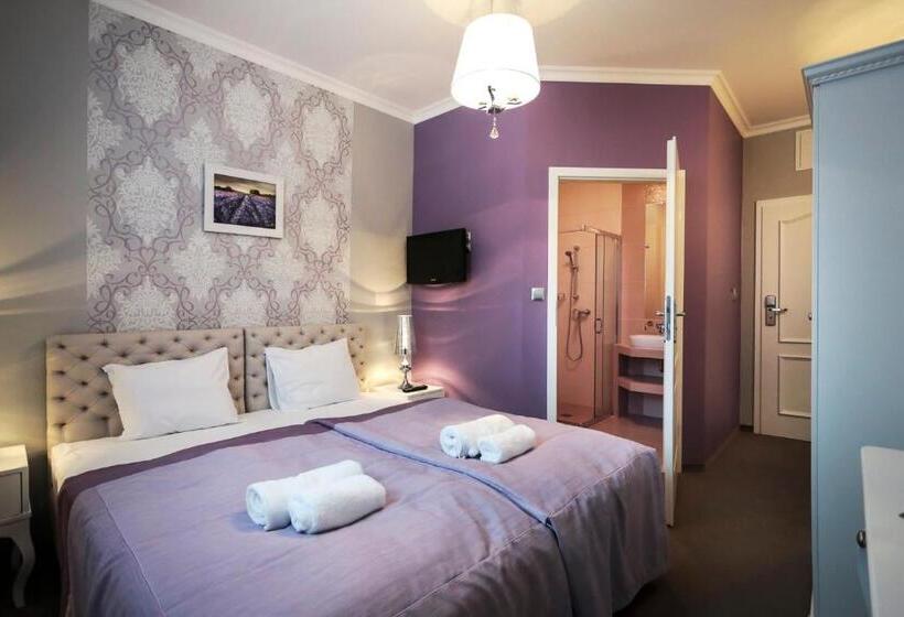 חדר סטנדרט, Madelaine