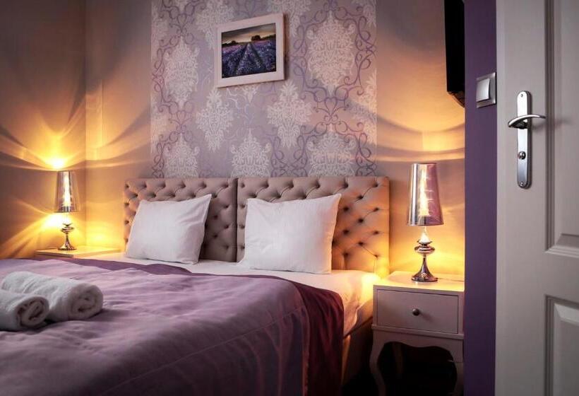 חדר סטנדרט, Madelaine