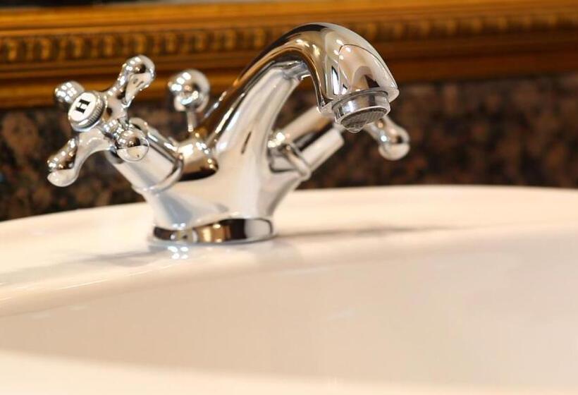 スーペリアースイート, Majestic