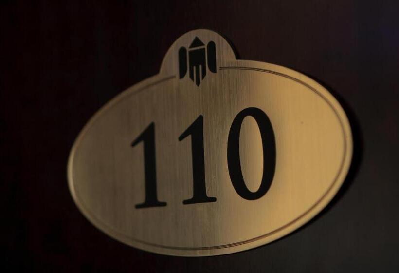 スーペリアースイート, Majestic