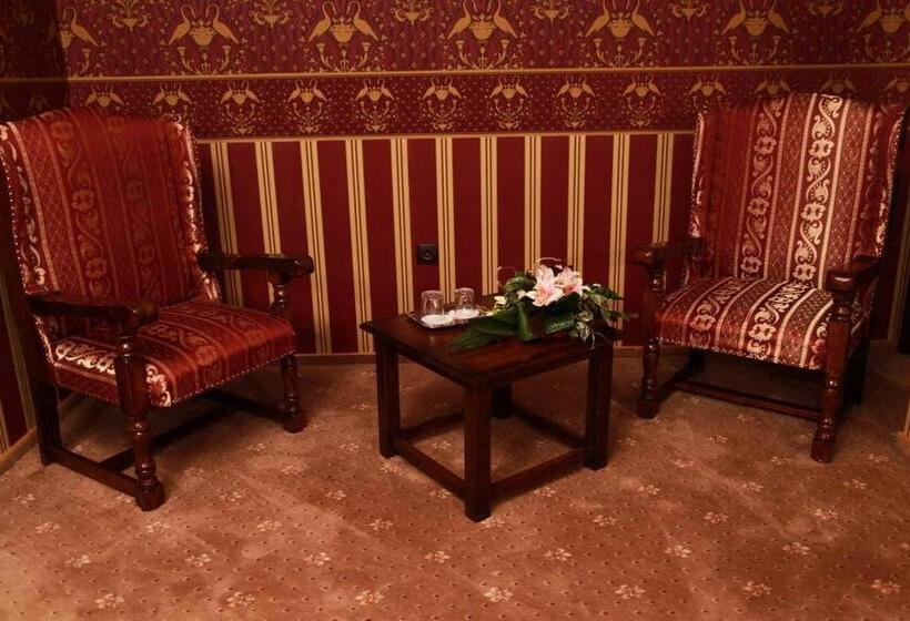 スーペリアースイート, Majestic