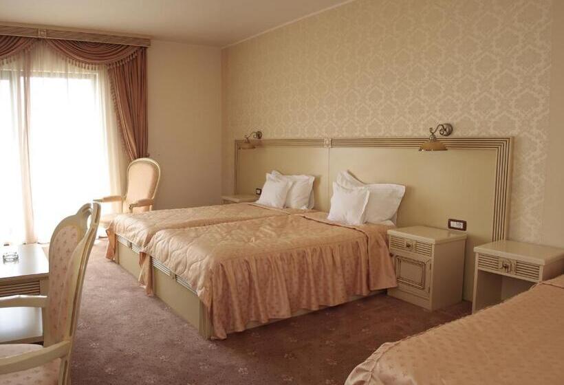 バルコニー付きスーペリアルーム, Majestic