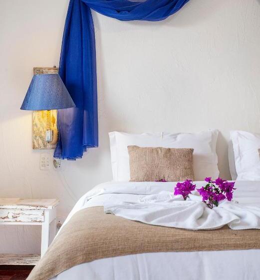 اتاق لوکس با چشم‌انداز باغ, Pousada Casa Buzios