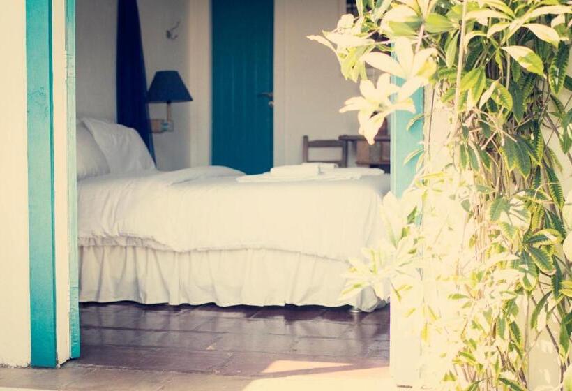 اتاق لوکس با چشم‌انداز باغ, Pousada Casa Buzios