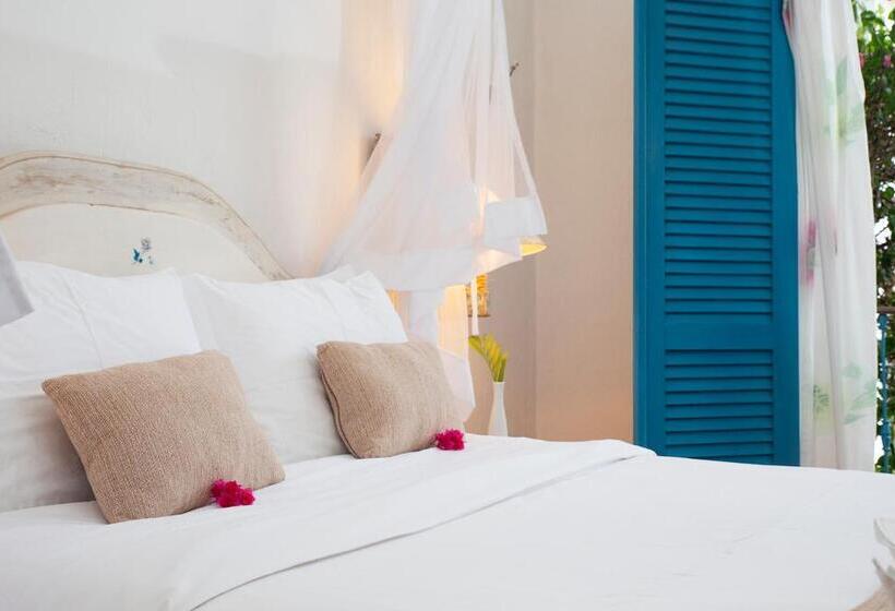 اتاق سوپریور با چشم‌انداز باغ, Pousada Casa Buzios