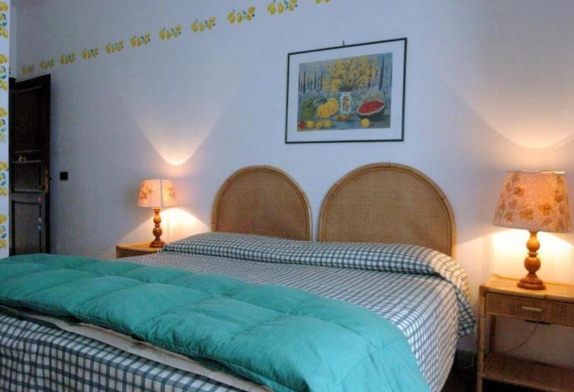 חדר סטנדרט לשלושה, La Riserva Montebello