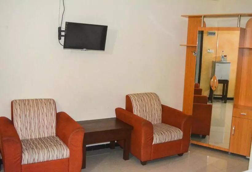 Standard Kolmen Hengen Huone, Saasha City