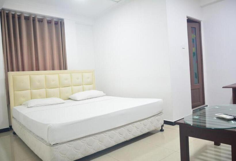 Номер Deluxe, Saasha City