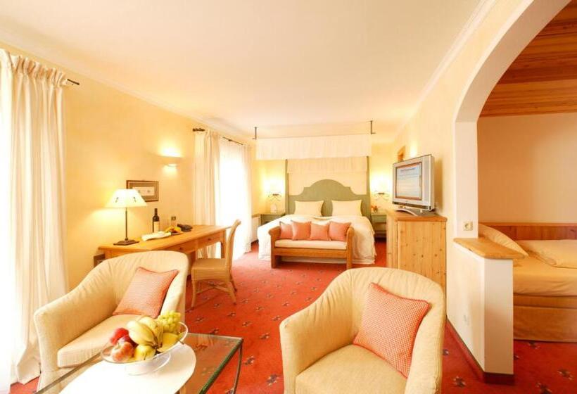 سوییت جونیور, Staudacherhof History & Lifestyle