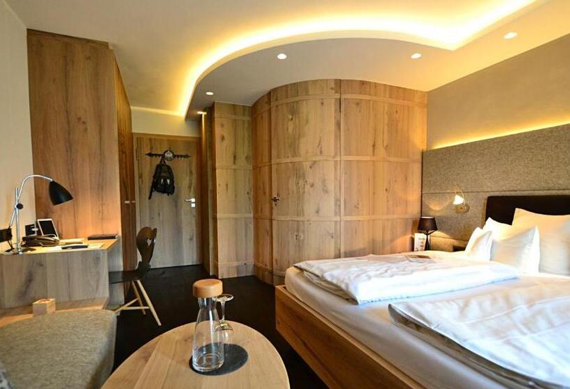 اتاق استاندارد, Staudacherhof History & Lifestyle