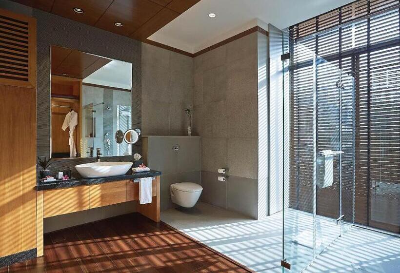 חדר סופריור עם מיטת קינג, Taj Damdama Lake Resort & Spa, Gurugram