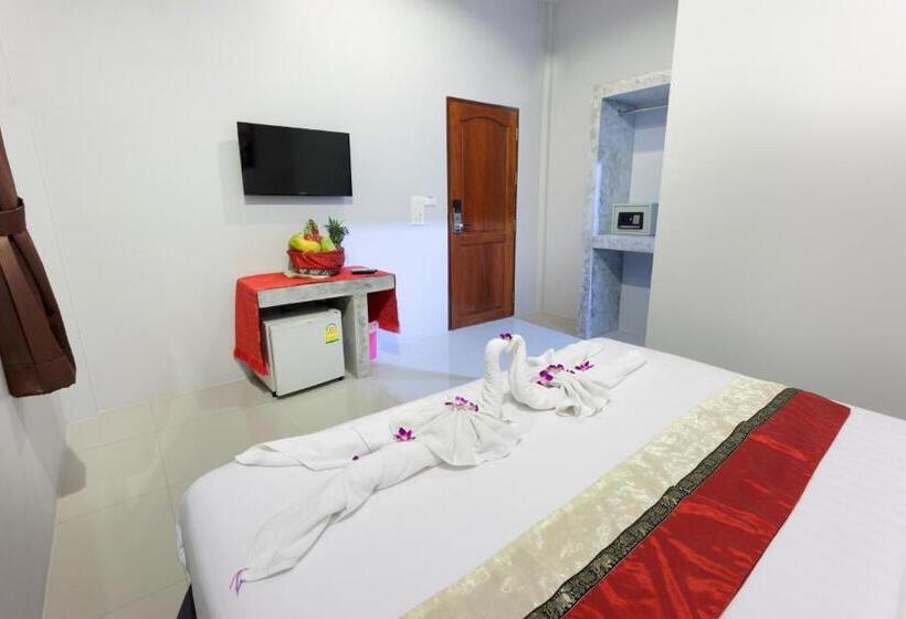 디럭스 룸, Freedom