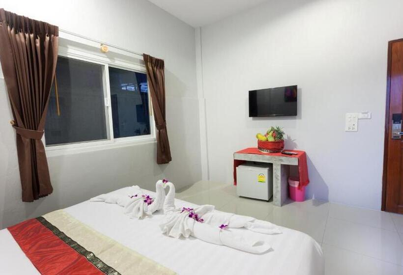 디럭스 룸, Freedom