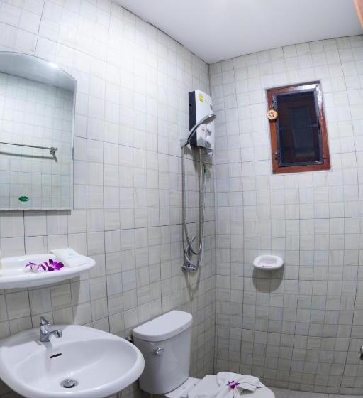 디럭스 룸, Freedom