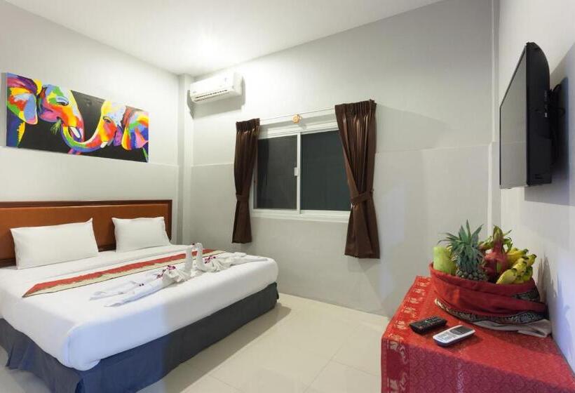 디럭스 룸, Freedom