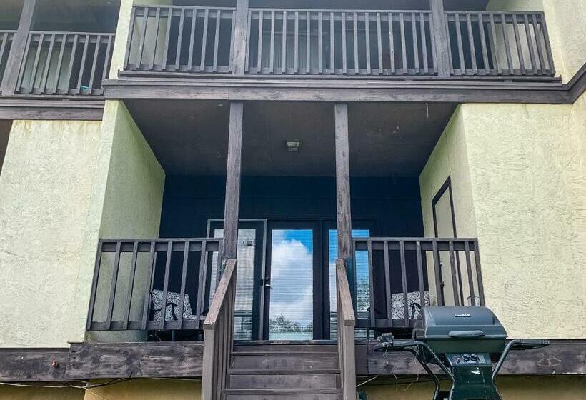 דירת שני חדרים, Condo On The Green