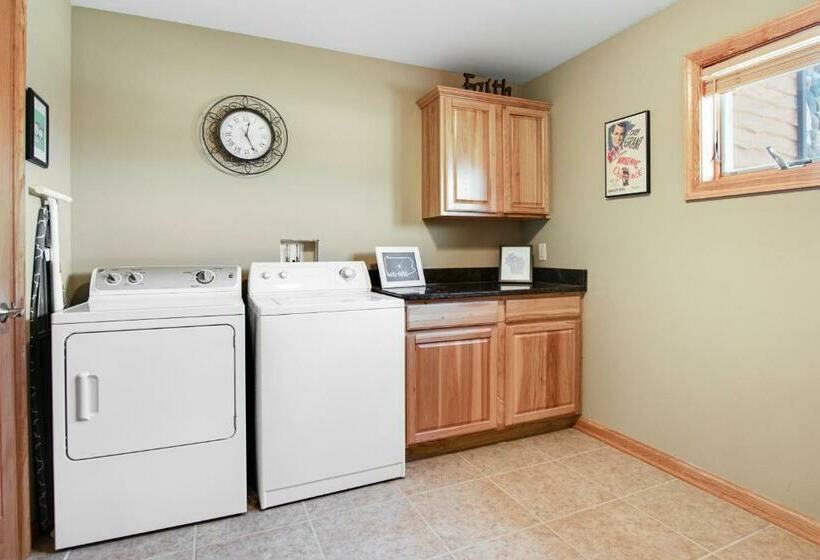 Апартаменты 1 Спальня, Dna House