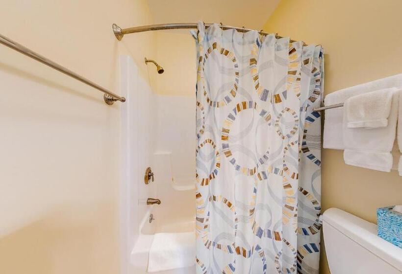 جناح غرفتين نوم, The Colonels Suites #4 And #5