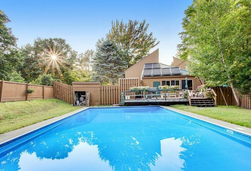 דירת חדר, Sugar Run 24