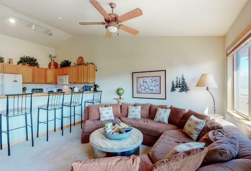 آپارتمان 3 خوابه, Grand County Get Away