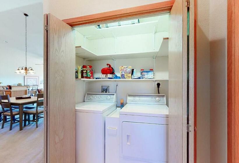 آپارتمان 3 خوابه, Grand County Get Away