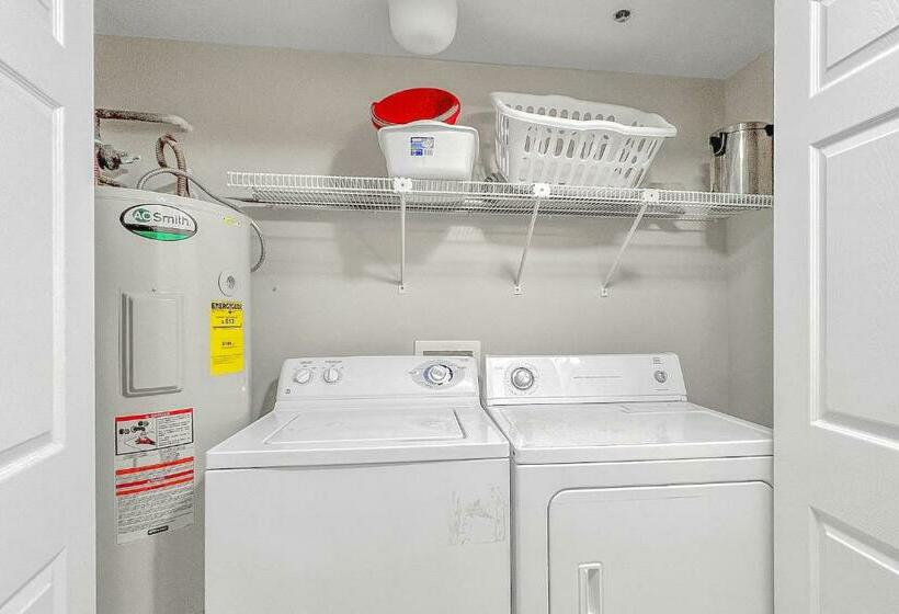 Апартаменты 3 Спальни, Jade East Towers 720