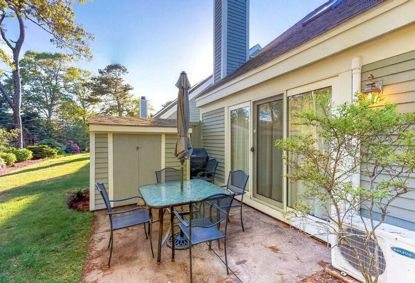 شقة غرفة واحدة, Ocean Edge Retreat