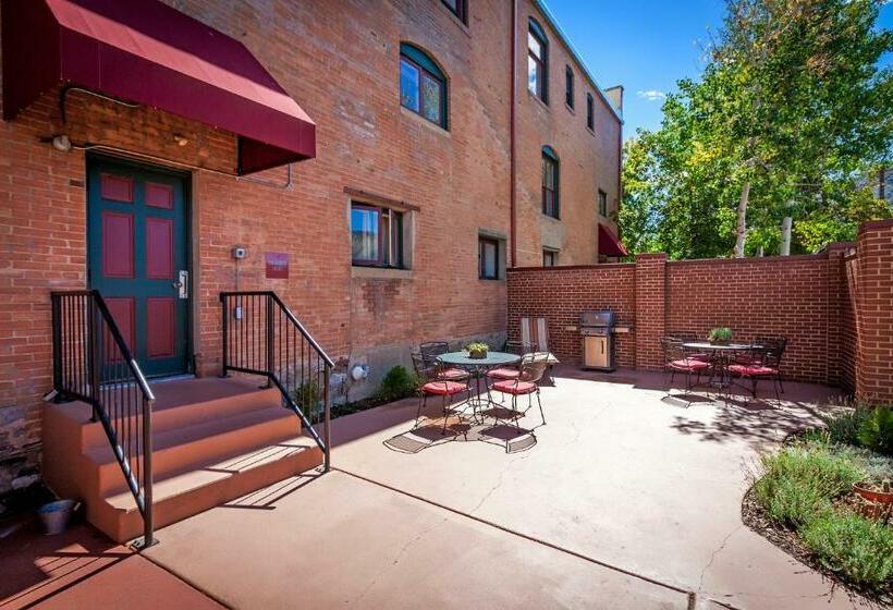 דירת חדר, All New Historic Charmer In The Heart Of Durango