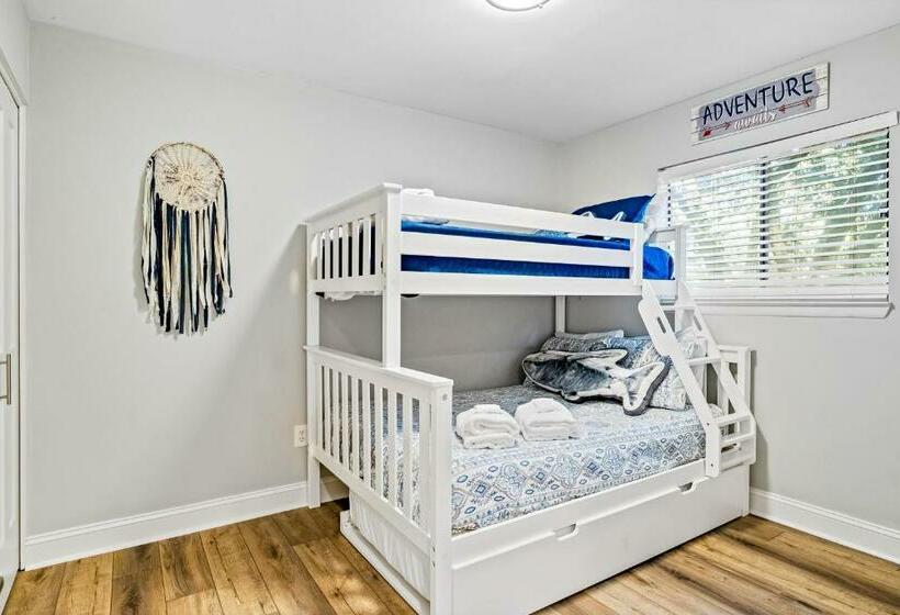 דירת שני חדרים, Fiddlers Cove 19e