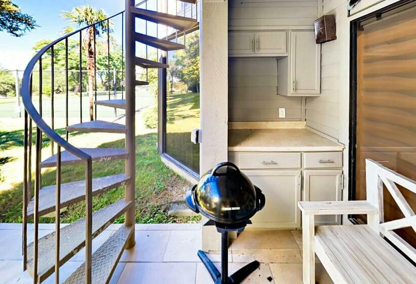 Апартаменты 3 Спальни, 104 World Of Tennis Square #104