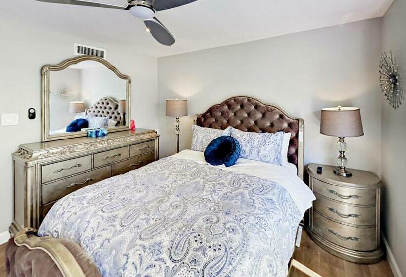 Апартаменты 3 Спальни, 104 World Of Tennis Square #104