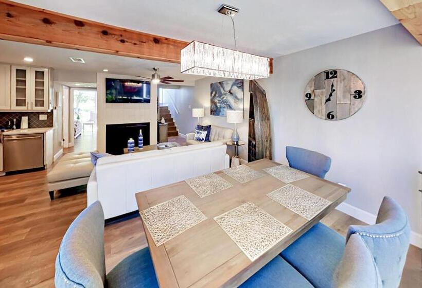 Апартаменты 3 Спальни, 104 World Of Tennis Square #104