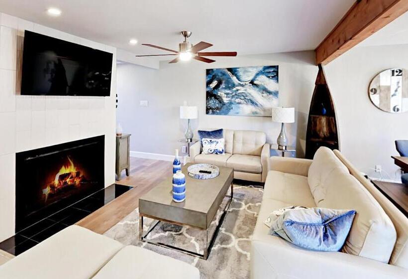 Апартаменты 3 Спальни, 104 World Of Tennis Square #104