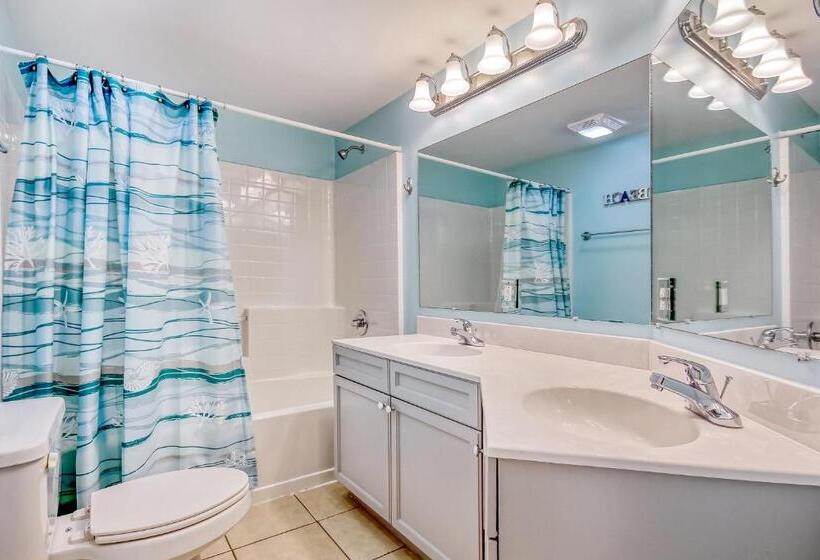 Апартаменты 1 Спальня, Coconut Grove 203