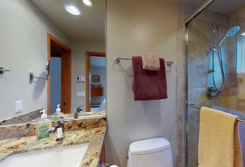 شقة 3 غرف, Mountain Magic