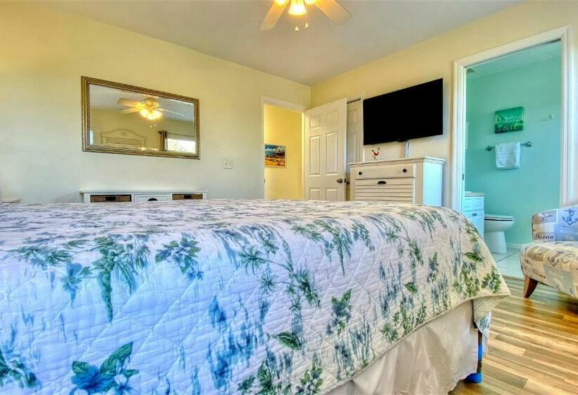 شقة غرفتين, Beachside Villas 204b