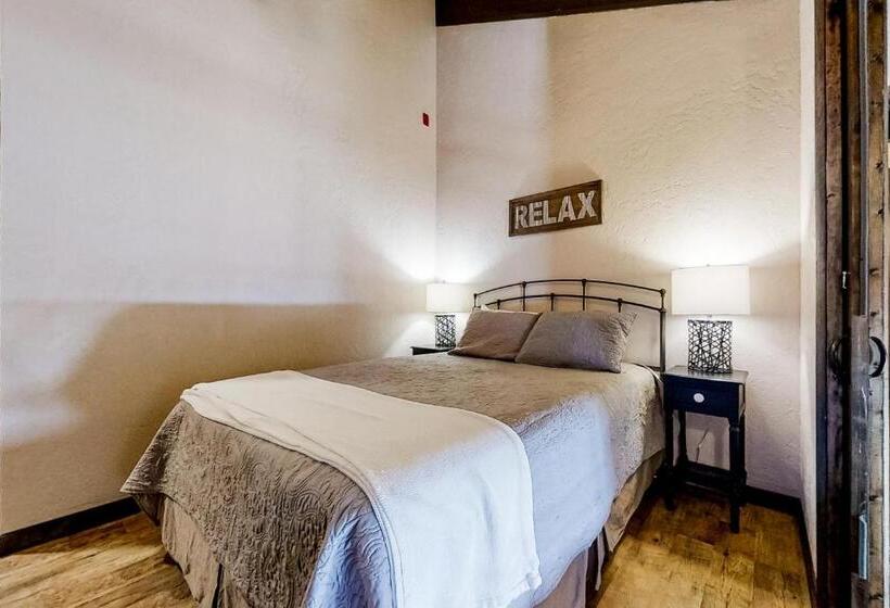 침실 2개 아파트, Black Birch