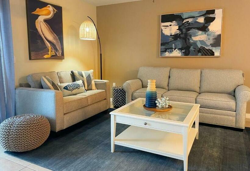 شقة غرفتين, Dockside Destiny